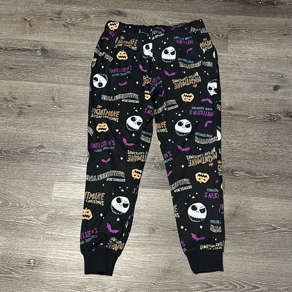Jack Skellington in nightmare before Christmas pj bottoms - Picture 6 of 6